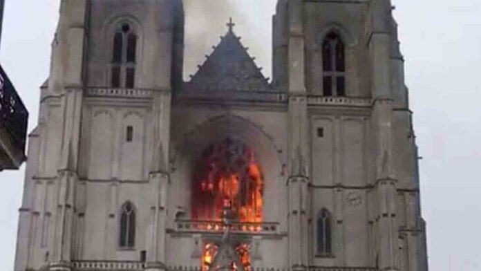 La policía francesa libera al detenido por el incendio de la Catedral de Nantes