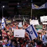 Miles de israelíes protestan contra Netanyahu por la gestión del coronavirus