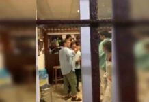 Video: Varios ultras acosan e insultan a Monedero en un bar: «maricón de mierda» Varios ultras acosan e insultan a Monedero en un bar: "maricón de mierda"