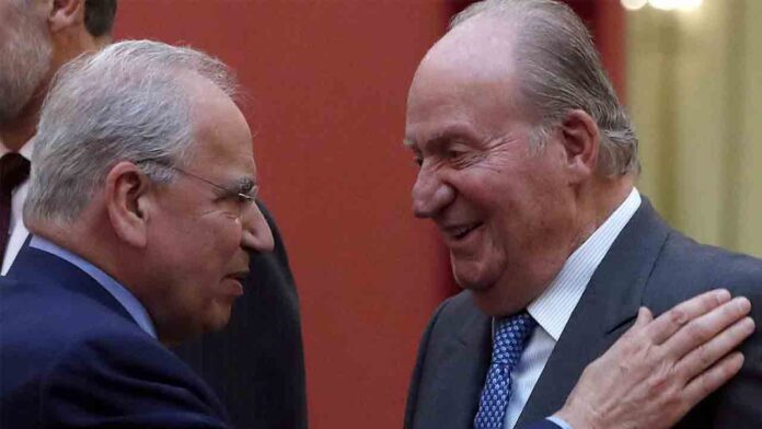 La ex cúpula del régimen del 78 defiende en un manifiesto a Juan Carlos I