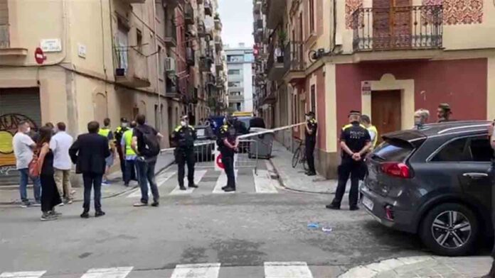 Tres muertos y un herido grave en un incendio en el barrio de la Barceloneta