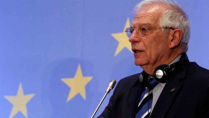Bruselas dice que Borrell niega haber firmado la carta en favor de Martín Villa