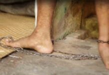 Personas con problemas de salud mental viven encadenadas en todo el mundo Personas con problemas de salud mental viven encadenadas en todo el mundo