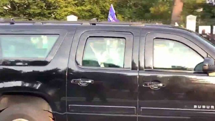 Trump se salta la cuarentena para saludar a los simpatizantes desde el coche