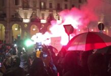 Las calles de Italia estallan contra el toque de queda y las restricciones anticovid Las calles de Italia estallan contra el toque de queda y las restricciones anticovid