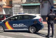 Detenidos dos jóvenes por encerrar durante dos años a una abuela en una habitación en Valencia Detenidos dos jóvenes por encerrar durante dos años a una abuela en una habitación en Valencia