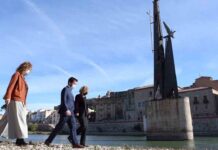 El polémico monumento franquista de Tortosa se retirará por piezas este verano El polémico monumento franquista de Tortosa se retirará por piezas este verano
