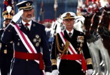 Miembros retirados del ejército aplauden el discurso de Vox en una carta al rey Miembros retirados del ejército aplauden el discurso de Vox en una carta al rey
