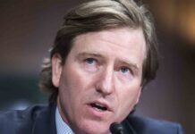 Trump despide al jefe de la agencia que garantizó la seguridad de los votos en 2020 Trump despide al jefe de la agencia que garantizó la seguridad de los votos en 2020