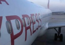 Un vuelo de Iberia Madrid-Palma, vuelve a la isla al colarse un ave en uno de los motores Un vuelo de Iberia Madrid-Palma, vuelve a la isla al colarse un ave en uno de los motores