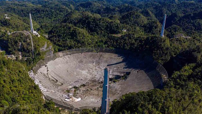 Imágenes desgarradoras documentan el colapso del telescopio de Arecibo