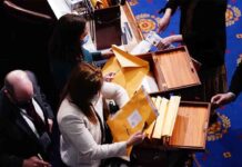 Biden, ratificado presidente electo de EE.UU. tras el asalto al Capitolio Biden, ratificado presidente electo de EE.UU. tras el asalto al Capitolio