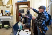 El FBI dice que advirtió sobre la posibilidad del ataque al Capitolio El FBI dice que advirtió sobre la posibilidad del ataque al Capitolio