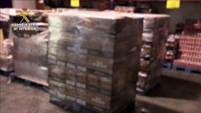 Intervenidas 225.000 botellas de ron falsificadas