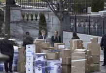 Trump destruye información en papel y notas del registro de la Casa Blanca Trump destruye información en papel y notas del registro de la Casa Blanca