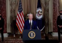 Biden dice que Trump no debería seguir recibiendo informes de inteligencia Biden dice que Trump no debería seguir recibiendo informes de inteligencia