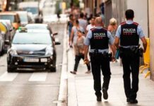 Detenido un hombre en Barcelona por golpear con un palo a un sin techo Detenido un hombre en Barcelona por golpear con un palo a un sin techo