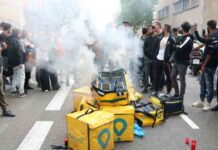 La «ley rider» da tres meses a Deliveroo y Glovo para contratar a los repartidores La 'ley rider' da tres meses a Deliveroo y Glovo para contratar a los repartidores