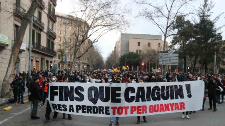 Miles de personas se manifiestan en Barcelona por la libertad de Hasel