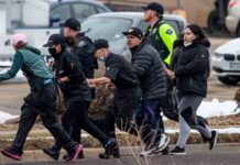 Vídeo: 10 muertos en un tiroteo en un supermercado de Colorado 10 muertos en un tiroteo en un supermercado de Colorado