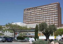 4 positivos en Barcelona con la segunda dosis de la vacuna administrada 4 positivos en Barcelona con la segunda dosis de la vacuna administrada