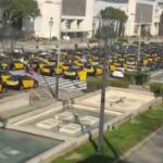 4.500 taxis colapsan el centro de Barcelona en protesta contra Uber