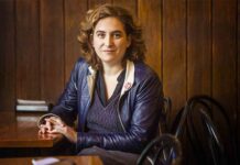 El ‘tardofranquismo’ judicial ataca ahora a Ada Colau El 'tardofranquismo' judicial ataca ahora a Ada Colau