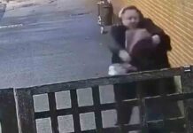 Video: Un hombre golpea repetidamente en el estómago a una mujer embarazada Un hombre golpea repetidamente en el estómago a una mujer embarazada