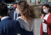 Ayuso se niega a adoptar las recomendaciones pactadas por el Ministerio y CCAA Ayuso se niega a adoptar las recomendaciones pactadas por el Ministerio y CCAA