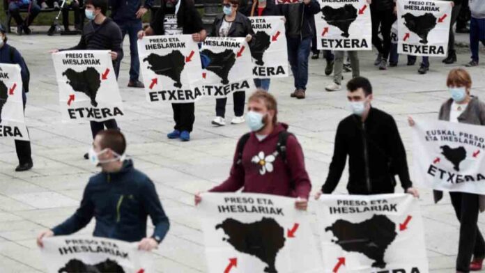 Cuatro presos vascos serán trasladados a Euskadi y dos acercados