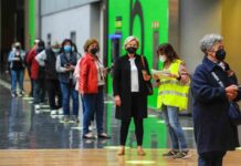 Sanidad notifica 182.000 nuevos casos de coronavirus y 259 fallecidos Euskadi notifica 645 nuevos positivos por Covid-19