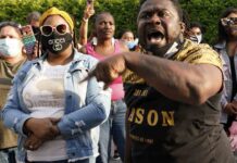 Hombre negro asesinado a tiros por un ayudante del sheriff en Carolina del Norte Hombre negro asesinado a tiros por un ayudante del sheriff en Carolina del Norte