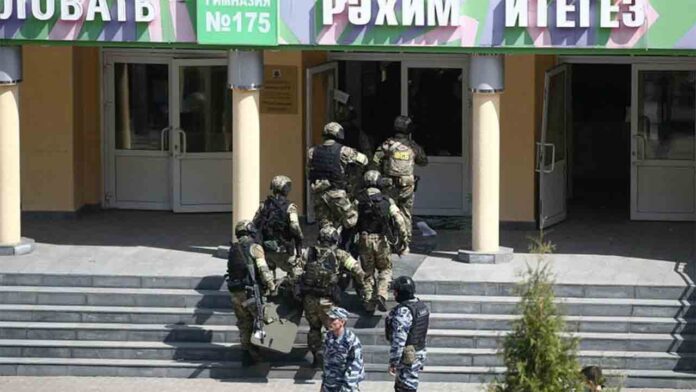 Al menos 9 muertos por un tiroteo en una escuela de Rusia