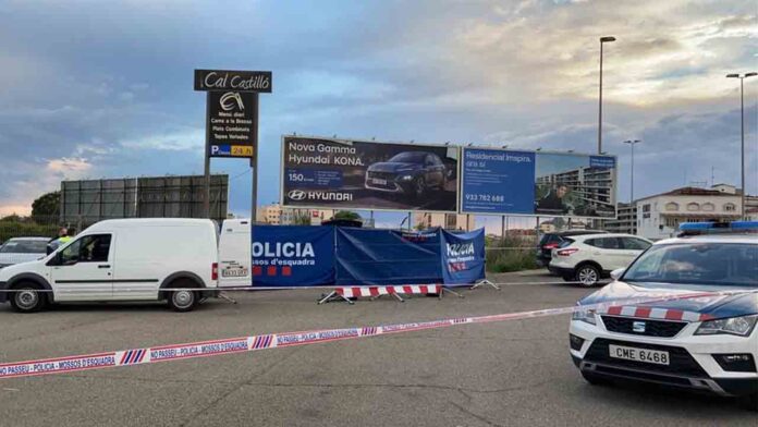 Encuentran un cadáver dentro del maletero de un coche en Lleida