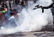 La policía de Colombia dispara a reporteros que cubren las protestas La policía de Colombia dispara a reporteros que cubren las protestas