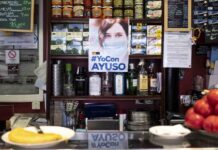 Los hosteleros de Madrid se quedarán sin terrazas, hayan votado o no, a Ayuso Los hosteleros de Madrid se quedarán sin terrazas, hayan votado o no a Ayuso