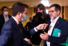 Principio de acuerdo entre ERC y Junts para formar gobierno Principio de acuerdo entre ERC y Junts para formar gobierno