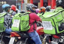 Uber comienza a saltarse la ‘Ley Rider’ con envío de mensajes a los repartidores Uber comienza a saltarse la 'Ley Rider' con envío de mensajes a los repartidores