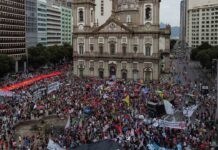 Brasil arremete contra Bolsonaro por las 500.000 vidas perdidas Brasil arremete contra Bolsonaro por las 500.000 vidas perdidas