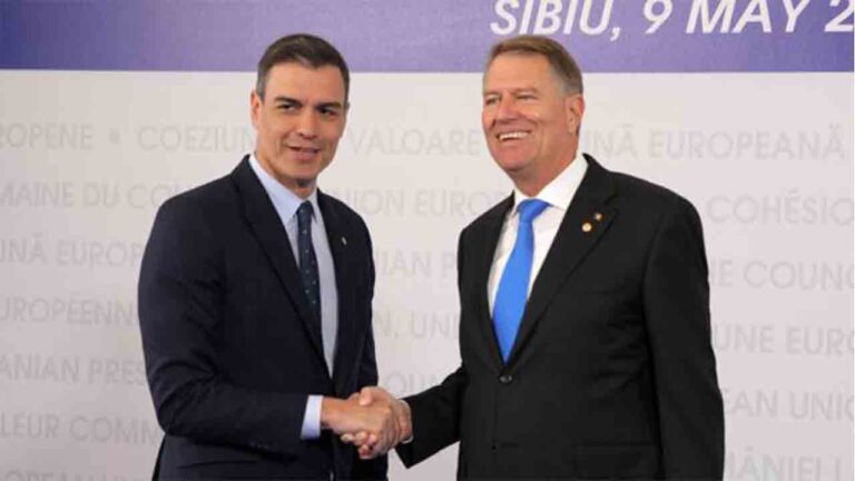 Pedro Sánchez se reúne con el Presidente de Rumanía, Klaus Iohannis, en Bruselas