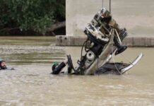 Atropello mortal: Cortan el coche en trozos y lo lanzan al rio para evitar ser descubiertos Atropello mortal: Cortan el coche en trozos y lo lanzan al rio para evitar ser descubiertos
