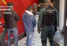 Desarticulan una organización que estafaba con el alquiler de apartamentos turísticos Desarticulan una organización que estafaba con el alquiler de apartamentos turísticos