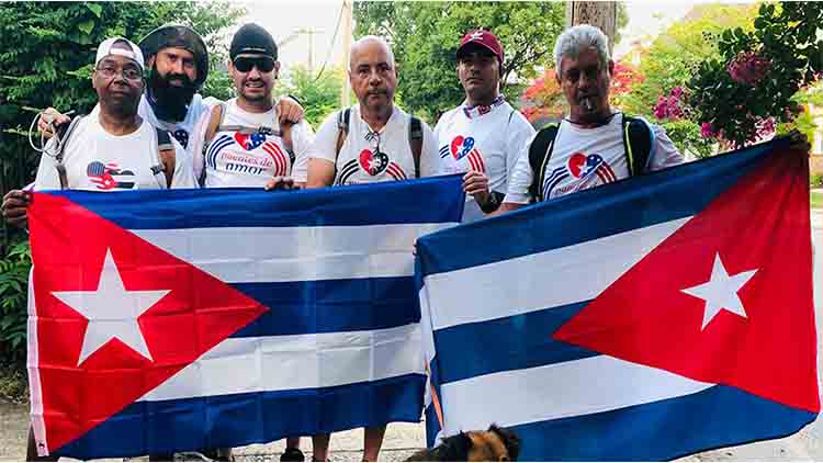Miles de personas se manifiestan en Washington contra el bloqueo de Cuba