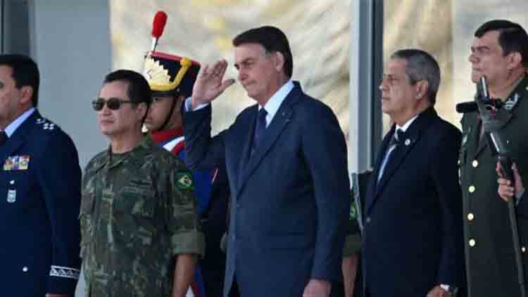 Bolsonaro organiza un desfile militar no visto en Brasil desde la dictadura