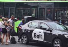 Bolt sube sus tarifas en Barcelona desmesuradamente ante su inminente salida El director de Bolt anuncia su estrategia para competir con Uber y Cabify en España