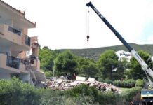 Encuentran muerta a la mujer en el derrumbe del edificio de Peñíscola Encuentran muerta a la mujer en el derrumbe del edificio de Peñíscola