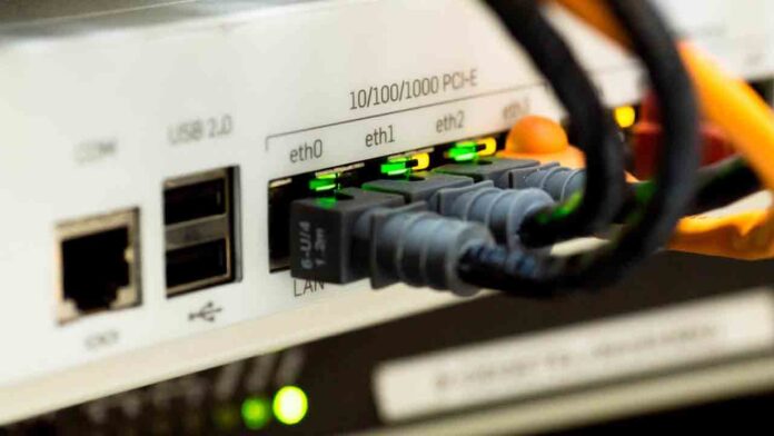 FACUA denuncia a siete teleoperadoras por la 'devolución de los router'