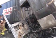 Fallece un camionero al incendiarse su camión en la A-2 en Cervera Fallece un camionero al incendiarse su camión en la A-2 en Cervera