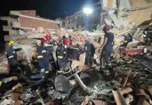 Vídeo: Rescatan con vida a una de las tres personas del derrumbe de Peñíscola Rescatan con vida a una de las tres personas del derrumbe de Peñíscola