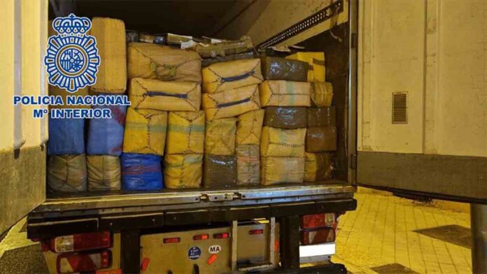 Intervienen 26 toneladas de hachís en Granada dentro de un camión